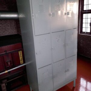 Lockers Metálico 3 cuerpos 9 puertas
